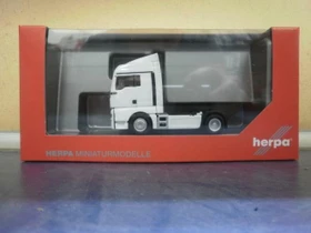 Herpa MAN TGX XL Euro 6c Zugmaschine weiß
