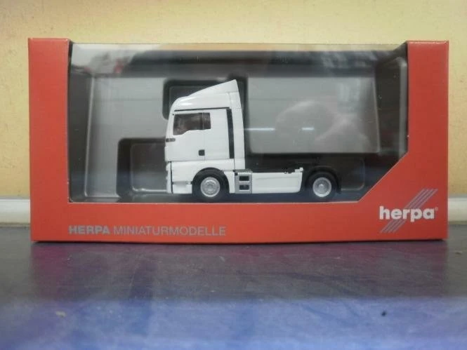 Herpa MAN TGX XL Euro 6c Zugmaschine weiß