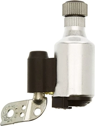AXA 8201 links Dynamo