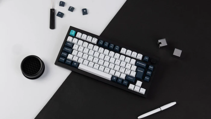 Keychron Q1 Max, Carbon Black, 75%, PBT, LEDs RGB, Gateron Jupiter BROWN, USB/Bluetooth, DE