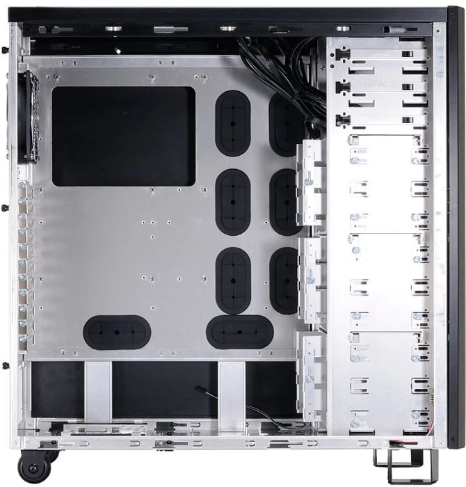Lian Li PC-A79B schwarz, schallgedämmt