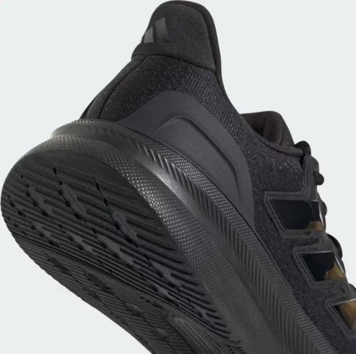 adidas Ultrabounce 5 core black/cloud white (Herren)