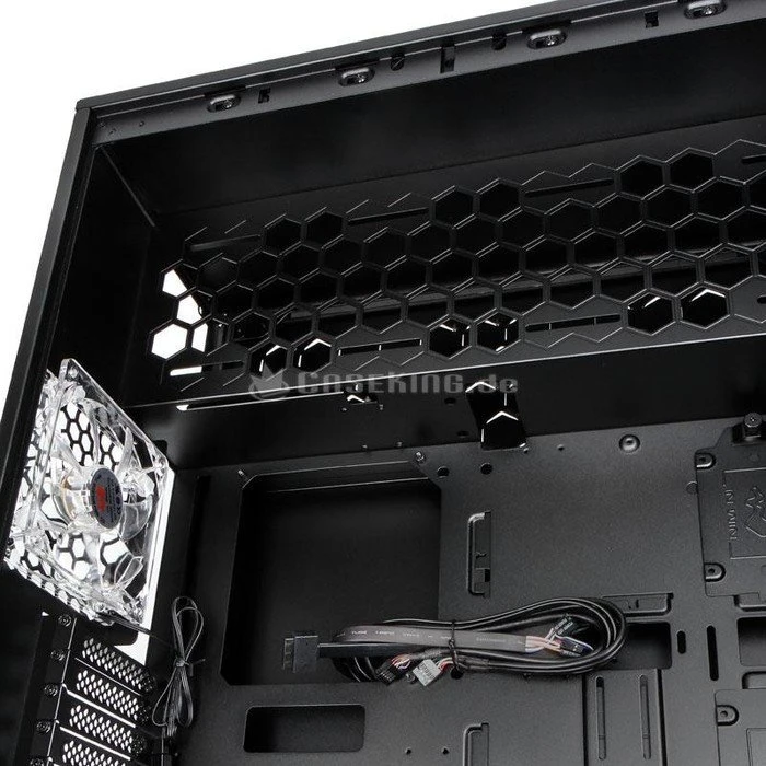 In Win 303 NVIDIA Edition schwarz, Glasfenster