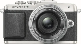 Olympus PEN E-PL7 silber mit Objektiv M.Zuiko digital ED 14-42mm 3.5-5.6 EZ und M.Zuiko digital 45mm 1.8