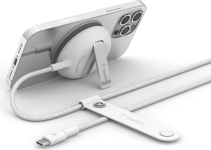 Belkin BoostCharge Pro Magnetisches kabelloses Ladepad mit Magsafe (15W)
