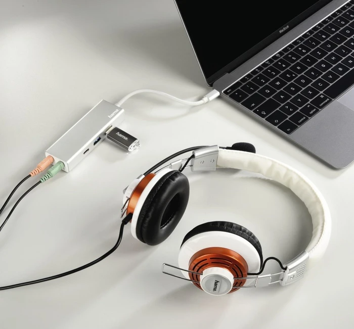 Hama USB-Hub, 1x USB-C 3.0, 2x USB-A 3.0, 2x 3.5mm Audio, USB-C 3.0 [Stecker]