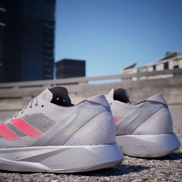 adidas Adizero Takumi Sen 10 dash grey/lucid red/grey two (Damen)