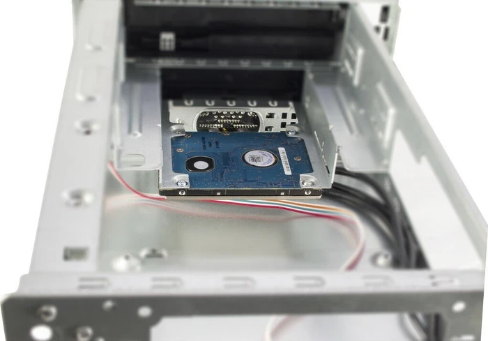 Inter-Tech MI-008, Mini-ITX