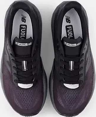 New Balance FuelCell Rebel v5 black/castlerock/black cement (Damen)