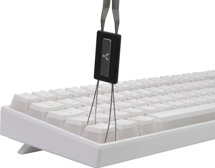 ISY IGK 5500-WT Gaming Tastatur, weiß, LEDs RGB, hot-swap, Outemu Red, USB, DE