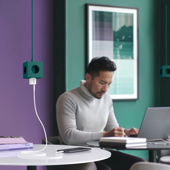Hama Schnellladegerät USB-C Super-Mini-Charger PD 25W weiß