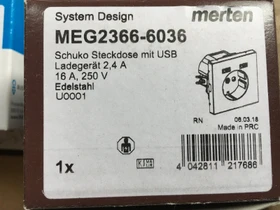 Merten System M Schuko-Steckdosen-Einsatz mit USB Ladegerät 2.4A, aktivweiß glänzend
