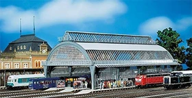 Faller Bahnsteighalle