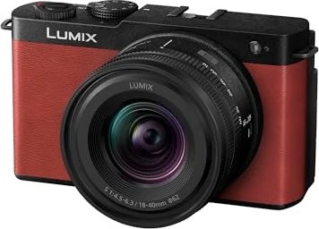 Panasonic Lumix DC-S9 rot mit Objektiv Lumix S 18-40mm 4.5-6.3