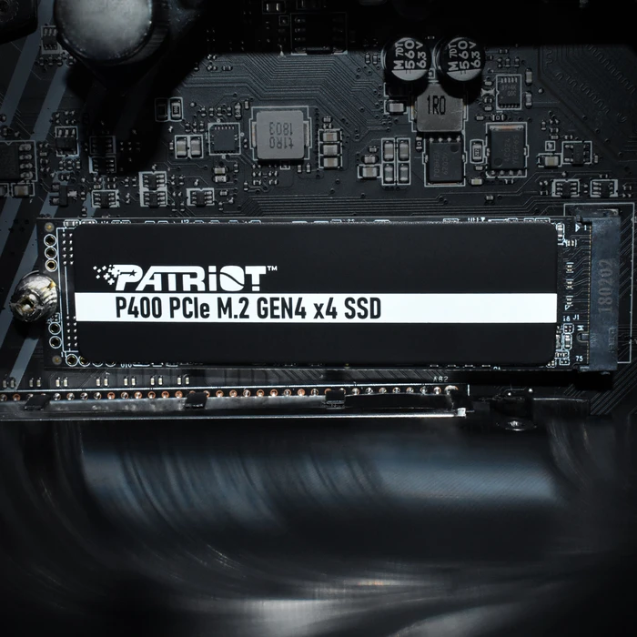 Patriot P400 512GB, M.2 2280 / M-Key / PCIe 4.0 x4, Kühlkörper