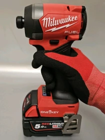 Milwaukee M18 ONEID3-502X Fuel Akku-Schlagschrauber inkl. Koffer + 2 Akkus 5.0Ah