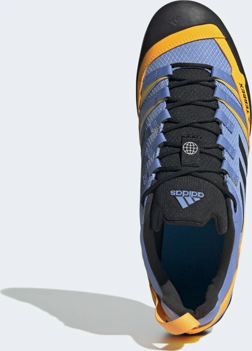 adidas Terrex Swift Solo impact blue fusion/core black/solar gold