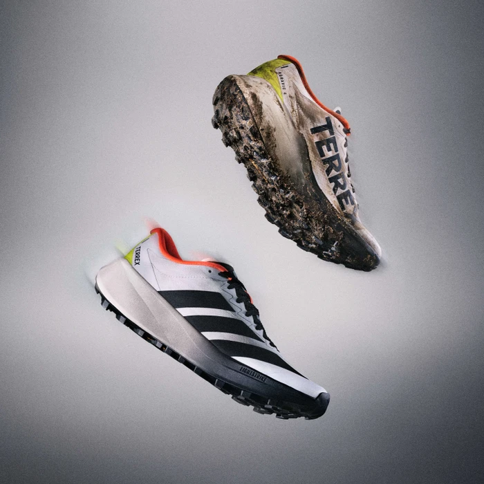 adidas Terrex Agravic 4 cloud white/core black/semi impact orange (Damen)