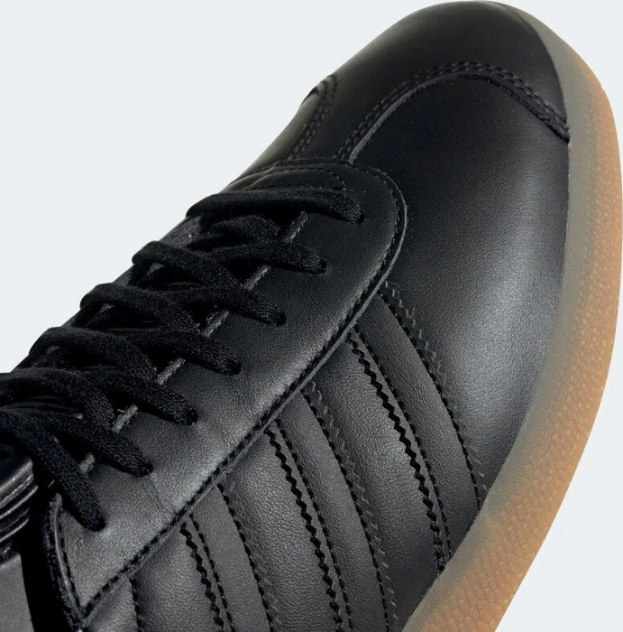 adidas Gazelle core black/gum 3