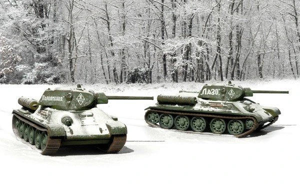 Italeri T 34/76 m42 (2 F.A.)