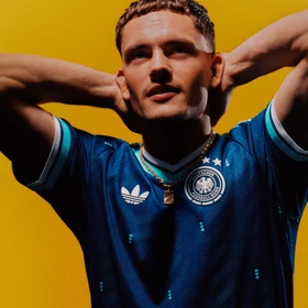adidas FIFA WM 2026 Deutschland Authentic Auswärtstrikot kurzarm collegiate navy (Herren)