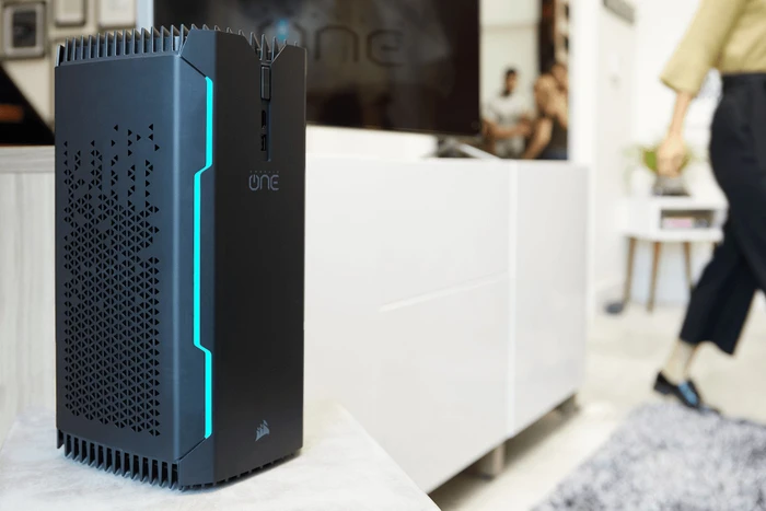 Corsair ONE Pro, Core i7-7700K, 16GB RAM, 480GB SSD, 2TB HDD, GeForce GTX 1080