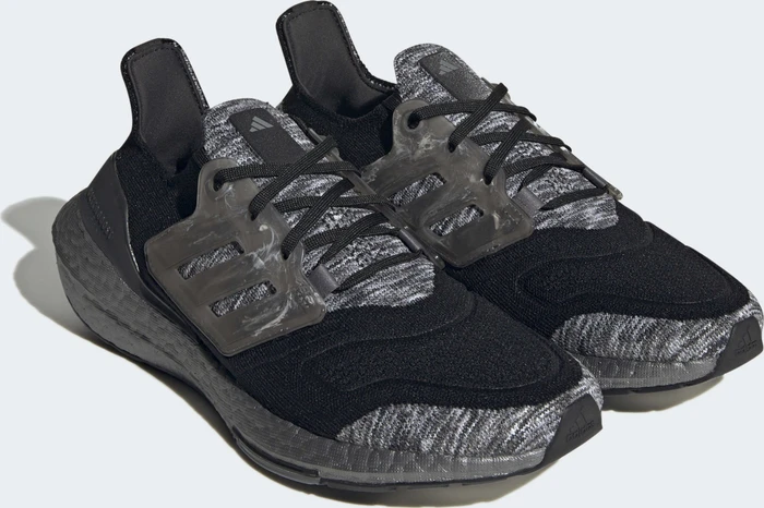 adidas Ultraboost 22 core black/grey four/carbon (Herren)