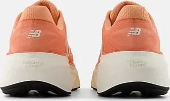 New Balance Fresh Foam X More v6 peach nectar/flare/bisque (Damen)