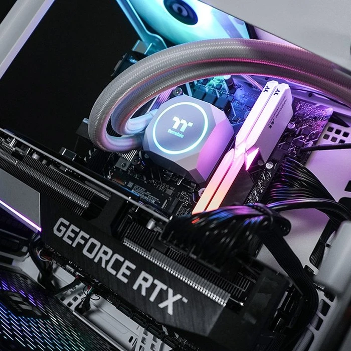 Thermaltake Amalthea, weiß, Core i7-12700F, 16GB RAM, 1TB SSD, GeForce RTX 3070