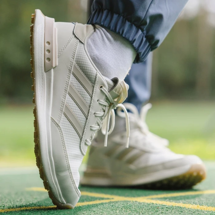 adidas Women's S2G Spikeless 24 off white/wonder quartz/aluminium (Damen)