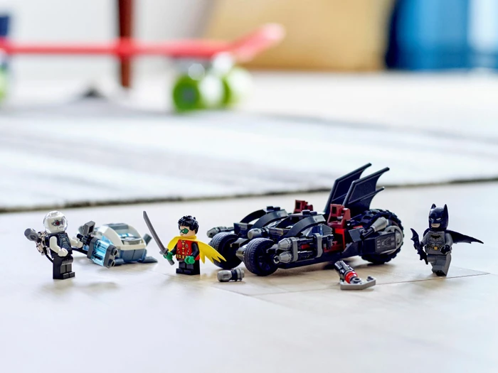LEGO DC Universe Super Heroes - Batcycle-Duell mit Mr. Freeze