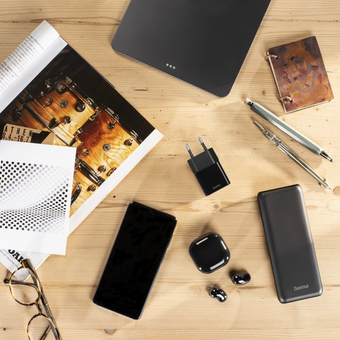 Hama Schnellladegerät USB-C PD/Qualcomm Mini-Ladegerät 25W schwarz