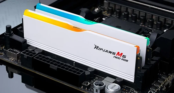 G.Skill Ripjaws M5 Neo RGB weiß UDIMM 32GB Kit, DDR5-6000, CL36-36-36-96