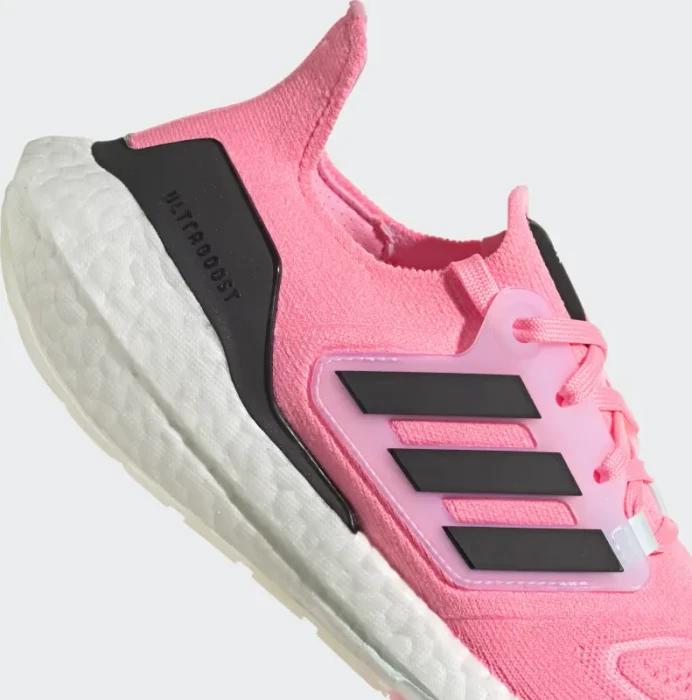 adidas Ultraboost 22 beam pink/core black/cloud white (Damen)