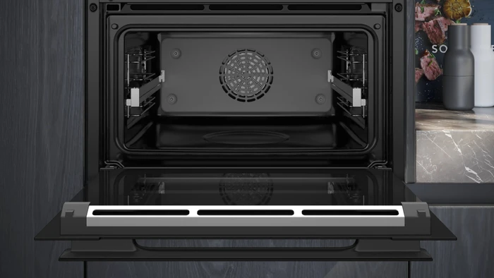 Siemens iQ700 CS936GCB1 Dampfbackofen