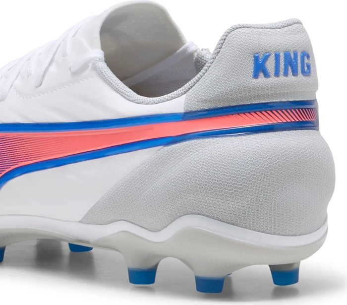 Puma King Match FG/AG puma white/bluemazing/flat light gray