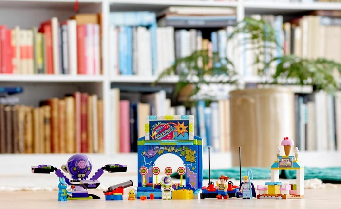 LEGO Juniors - Buzz & Woodys Jahrmarktspaß!