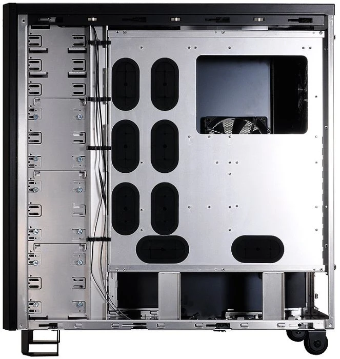 Lian Li PC-A79B schwarz, schallgedämmt
