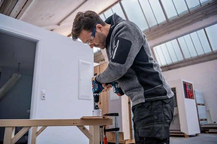 Bosch Professional GSB 18V-90 C Akku-Schlagbohrschrauber solo inkl. L-Boxx