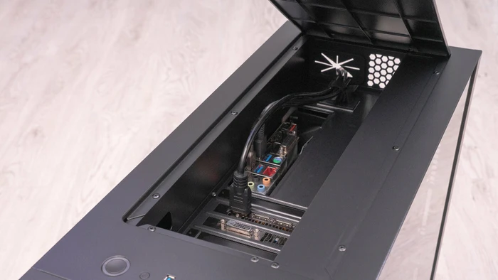 AeroCool Flo, schwarz, Glasfenster
