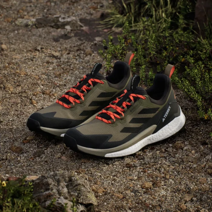 adidas Terrex Free Hiker 2.0 Low GTX olive strata/core black/carbon (Herren)