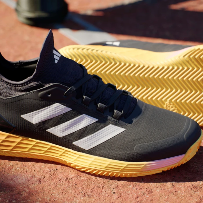 adidas Adizero Ubersonic 4.1 aurora black/zero metalic/spark (Herren)