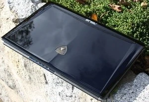 ASUS Eee PC Lamborghini VX6-BLK007M, schwarz, Atom D2700, 4GB RAM, 250GB HDD, Radeon HD 6470M, UK