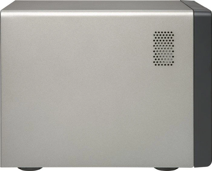 QNAP TVS-882ST3-i7-16G, 16GB RAM, 2x RJ-45 10GBase-T, 2x RJ-45 1000Base-T
