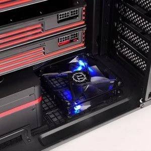 Thermaltake Level 10 GT Snow Edition, Acrylfenster