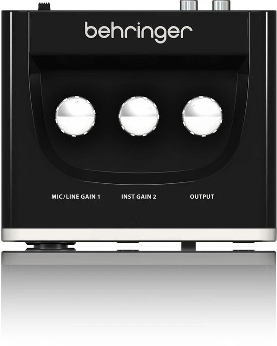 Behringer U-Phoria UM2