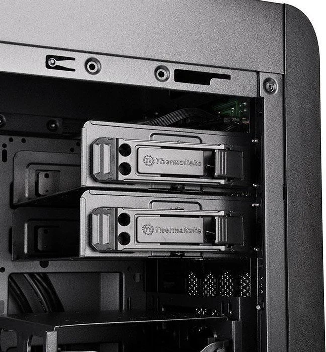Thermaltake Core V41, Acrylfenster