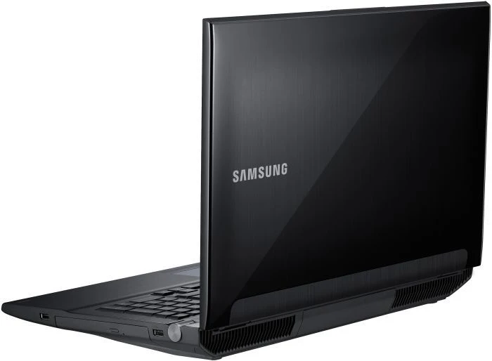 Samsung 700G7C, Core i7-3610QM, 16GB RAM, 1.50TB HDD, Radeon HD 7870M, DE