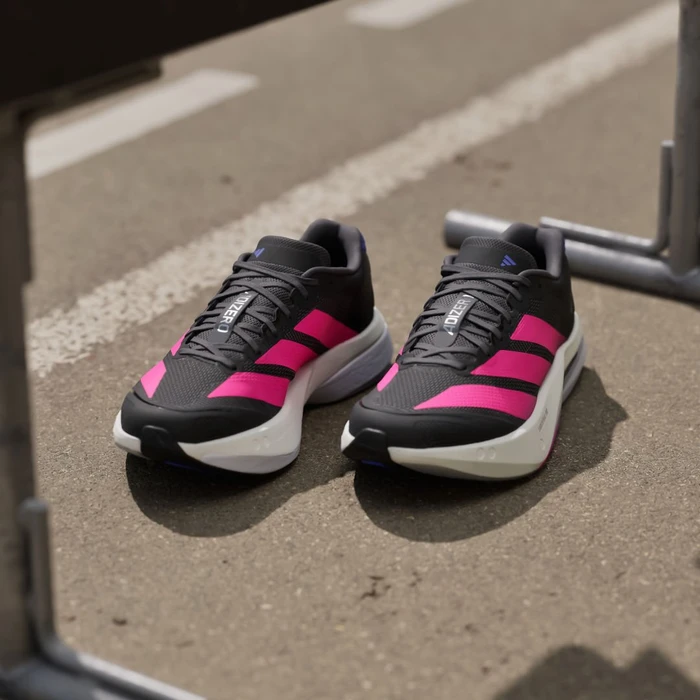 adidas Adizero Boston 13 core black/lucid pink/cobalt blue (Damen)