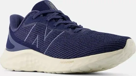 New Balance Fresh Foam Arishi v4 nb navy/vintage indigo/angora (Herren)
